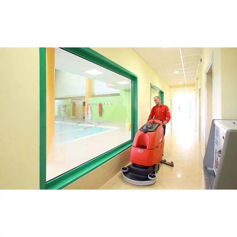 NEUWERTH Logistics SA - RCM - RCM Mega I - Autolaveuse NEUWERTH Logistics SA - RCM - RCM Mega I - Autolaveuse