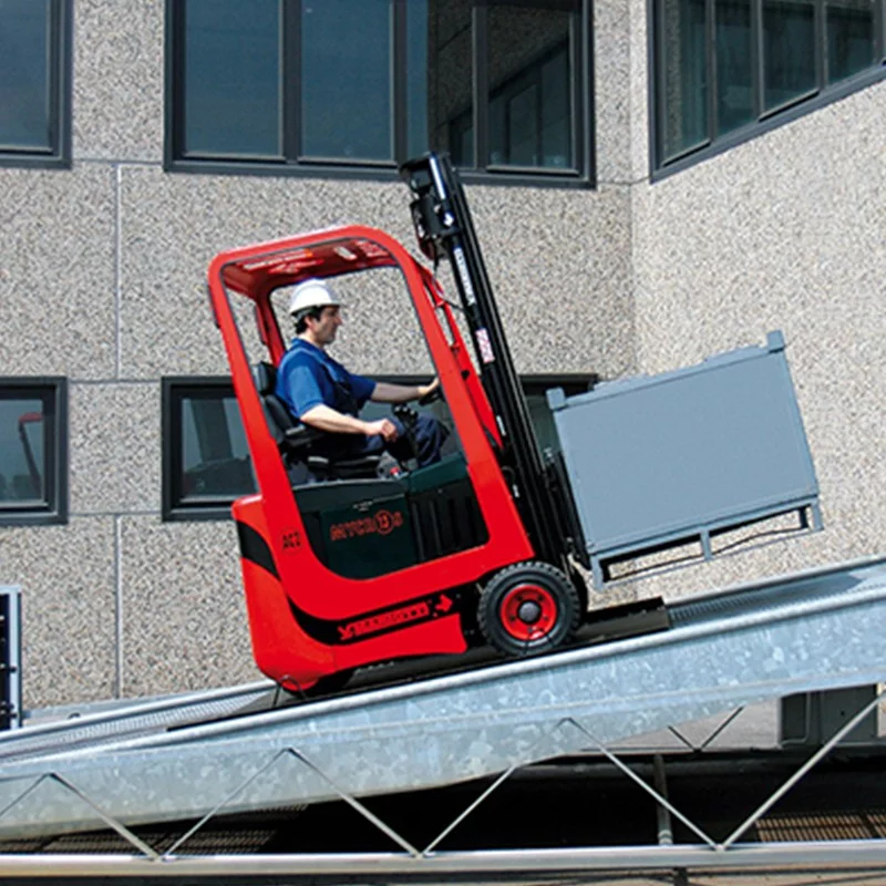 NEUWERTH Logistics SA - Mariotti - Mycros - Carrello elletrico a 3 ruote NEUWERTH Logistics SA - Mariotti - Mycros - Carrello elletrico a 3 ruote