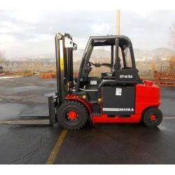 NEUWERTH Logistics SA - Mora - EP 50/60 RA - 4-Rad Elektro-Gabelstapler 2