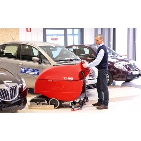 NEUWERTH Logistics SA - RCM - RCM Mega II - Lavapavimenti NEUWERTH Logistics SA - RCM - RCM Mega II - Lavapavimenti