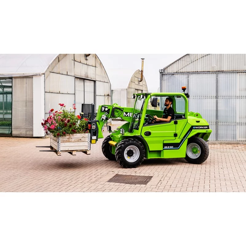 NEUWERTH Logistics SA - Merlo - COMPACT e-Worker - Telescopic loader