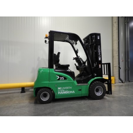 NEUWERTH Logistics SA - Hangcha - CPD35-XD4-SI21 - Chariot-élévateur électrique NEUWERTH Logistics SA - Hangcha - CPD35-XD4-SI21 - Chariot-élévateur électrique