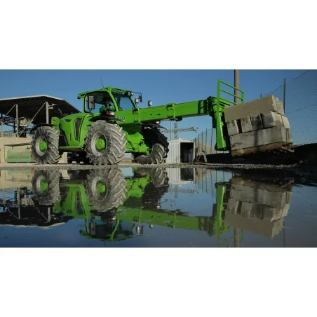 NEUWERTH Logistics SA - Merlo - HIGH TurboFarmer 45.11 - Chariot télescopique