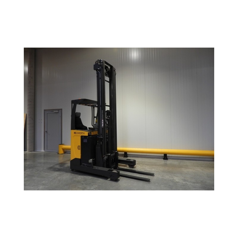 NEUWERTH Logistics SA - Atlet - UMS 160 - Chariot à mât retractable NEUWERTH Logistics SA - Atlet - UMS 160 - Chariot à mât retractable