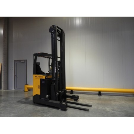 NEUWERTH Logistics SA - Atlet - UMS 160 - Chariot à mât retractable NEUWERTH Logistics SA - Atlet - UMS 160 - Chariot à mât retractable