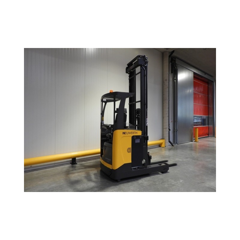 NEUWERTH Logistics SA - Atlet - UMS 160 - Chariot à mât retractable NEUWERTH Logistics SA - Atlet - UMS 160 - Chariot à mât retractable