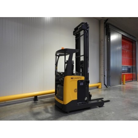 NEUWERTH Logistics SA - Atlet - UMS 160 - Chariot à mât retractable NEUWERTH Logistics SA - Atlet - UMS 160 - Chariot à mât retractable