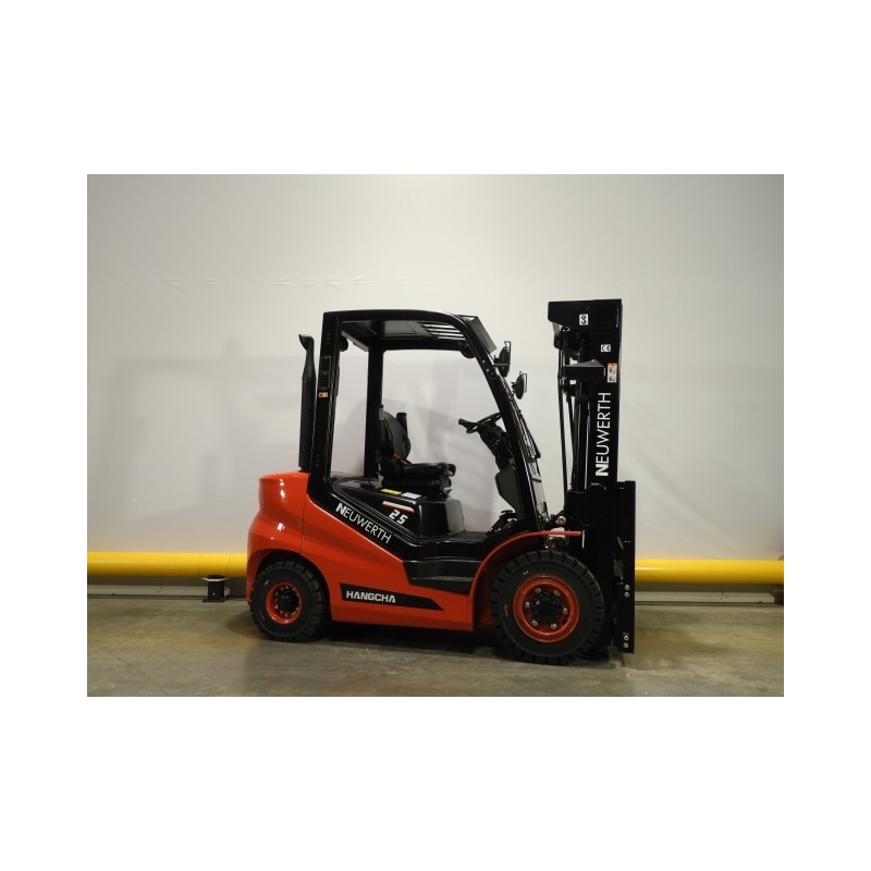 NEUWERTH Logistics SA - Hangcha - CPCD25-X2H7F1 - Chariot-élévateur Diesel NEUWERTH Logistics SA - Hangcha - CPCD25-X2H7F1 - Chariot-élévateur Diesel