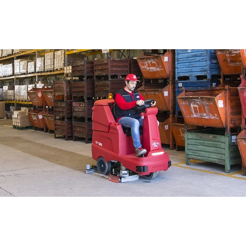 NEUWERTH Logistics SA - RCM - RCM Giga - Lavapavimenti NEUWERTH Logistics SA - RCM - RCM Giga - Lavapavimenti