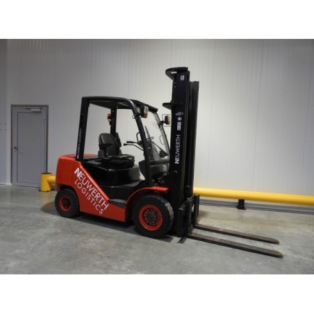 NEUWERTH Logistics SA - Hangcha - CPCD25-XW27F - Chariot-élévateur Diesel NEUWERTH Logistics SA - Hangcha - CPCD25-XW27F - Chariot-élévateur Diesel