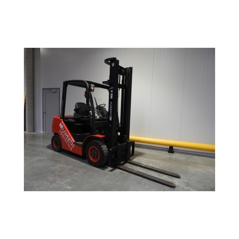 NEUWERTH Logistics SA - Hangcha - CPCD25-XW27F - Chariot-élévateur Diesel NEUWERTH Logistics SA - Hangcha - CPCD25-XW27F - Chariot-élévateur Diesel