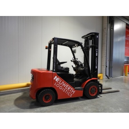 NEUWERTH Logistics SA - Hangcha - CPCD25-XW27F - Chariot-élévateur Diesel NEUWERTH Logistics SA - Hangcha - CPCD25-XW27F - Chariot-élévateur Diesel