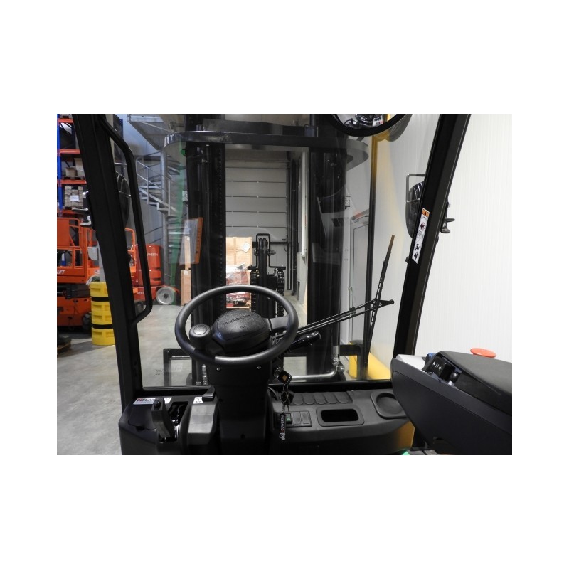 NEUWERTH Logistics SA - Hangcha - CPD25-XD4-SI21 - Chariot-élévateur électrique NEUWERTH Logistics SA - Hangcha - CPD25-XD4-SI21 - Chariot-élévateur électrique