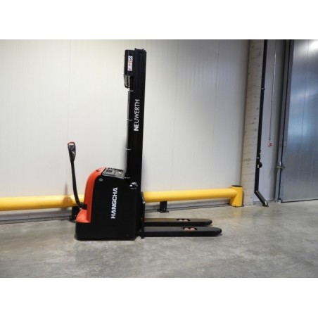 NEUWERTH Logistics SA - Hangcha - CDD12-AC1 - Gerbeur électrique NEUWERTH Logistics SA - Hangcha - CDD12-AC1 - Gerbeur électrique