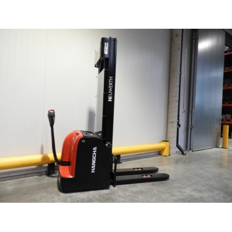 NEUWERTH Logistics SA - Hangcha - CDD12-AC1 - Gerbeur électrique NEUWERTH Logistics SA - Hangcha - CDD12-AC1 - Gerbeur électrique