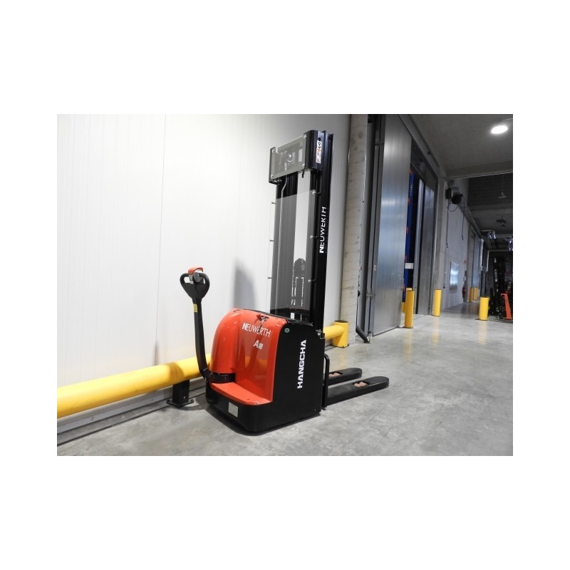 NEUWERTH Logistics SA - Hangcha - CDD12-AC1 - Gerbeur électrique NEUWERTH Logistics SA - Hangcha - CDD12-AC1 - Gerbeur électrique