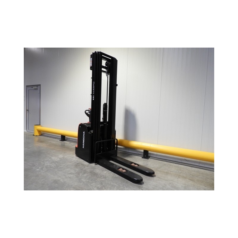 NEUWERTH Logistics SA - Hangcha - CDD12-AC1 - Gerbeur électrique NEUWERTH Logistics SA - Hangcha - CDD12-AC1 - Gerbeur électrique