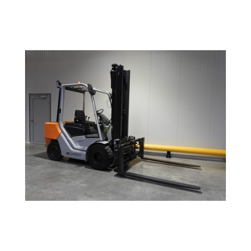 NEUWERTH Logistics SA - Still - rc 40 - 35 - Chariot-élévateur Diesel NEUWERTH Logistics SA - Still - rc 40 - 35 - Chariot-élévateur Diesel