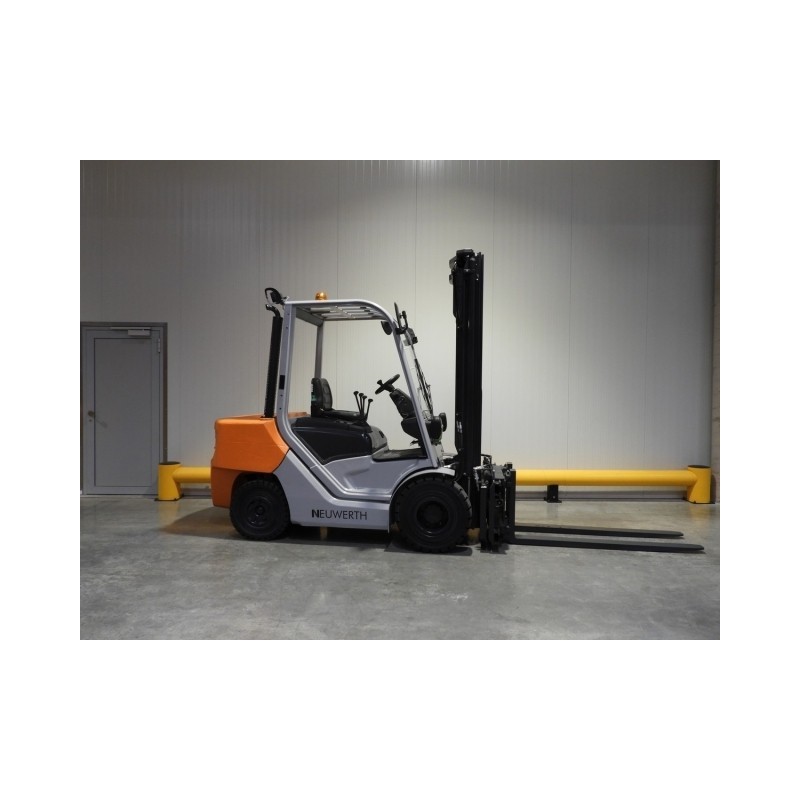 NEUWERTH Logistics SA - Still - rc 40 - 35 - Chariot-élévateur Diesel NEUWERTH Logistics SA - Still - rc 40 - 35 - Chariot-élévateur Diesel