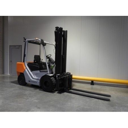 NEUWERTH Logistics SA - Still - rc 40 - 35 - Chariot-élévateur Diesel NEUWERTH Logistics SA - Still - rc 40 - 35 - Chariot-élévateur Diesel