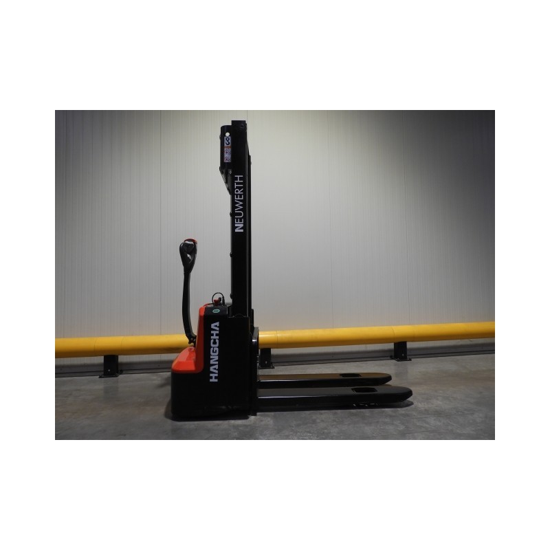 NEUWERTH Logistics SA - Hangcha - CDD12-AMC1-L - Gerbeur électrique NEUWERTH Logistics SA - Hangcha - CDD12-AMC1-L - Gerbeur électrique