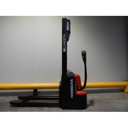 NEUWERTH Logistics SA - Hangcha - CDD12-AMC1-L - Gerbeur électrique NEUWERTH Logistics SA - Hangcha - CDD12-AMC1-L - Gerbeur électrique