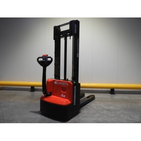 NEUWERTH Logistics SA - Hangcha - CDD12-AMC1-L - Gerbeur électrique NEUWERTH Logistics SA - Hangcha - CDD12-AMC1-L - Gerbeur électrique