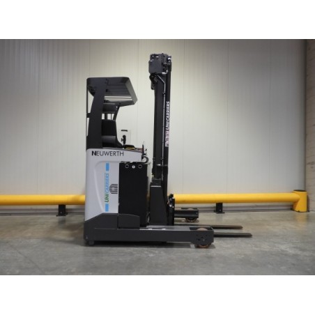 NEUWERTH Logistics SA - Atlet - UMS 160 - Chariot à mât retractable NEUWERTH Logistics SA - Atlet - UMS 160 - Chariot à mât retractable