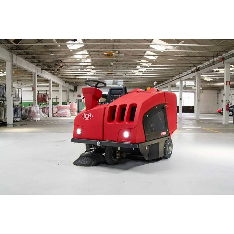 NEUWERTH Logistics SA - RCM - RCM Boxer Plus - Balayeuse NEUWERTH Logistics SA - RCM - RCM Boxer Plus - Balayeuse