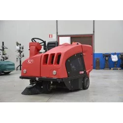 NEUWERTH Logistics SA - RCM - RCM Boxer Plus - Scheuersaugmaschine 2