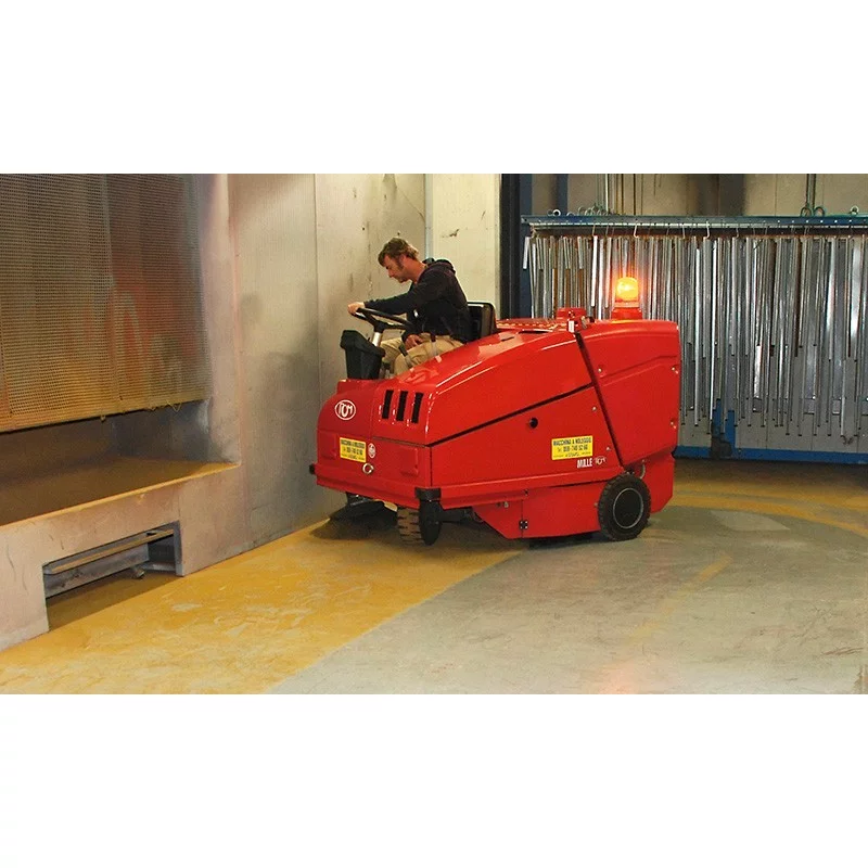 NEUWERTH Logistics SA - RCM - RCM Mille - Spazzatrici NEUWERTH Logistics SA - RCM - RCM Mille - Spazzatrici