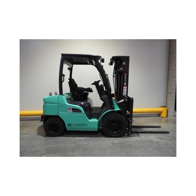 NEUWERTH Logistics SA - Mitsubishi - FD25N3 - Chariot-élévateur Diesel NEUWERTH Logistics SA - Mitsubishi - FD25N3 - Chariot-élévateur Diesel