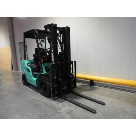 NEUWERTH Logistics SA - Mitsubishi - FD25N3 - Chariot-élévateur Diesel NEUWERTH Logistics SA - Mitsubishi - FD25N3 - Chariot-élévateur Diesel