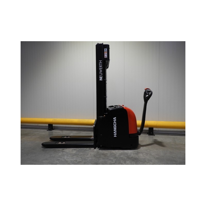 NEUWERTH Logistics SA - Hangcha - CDD12-AC1-L - Gerbeur électrique NEUWERTH Logistics SA - Hangcha - CDD12-AC1-L - Gerbeur électrique