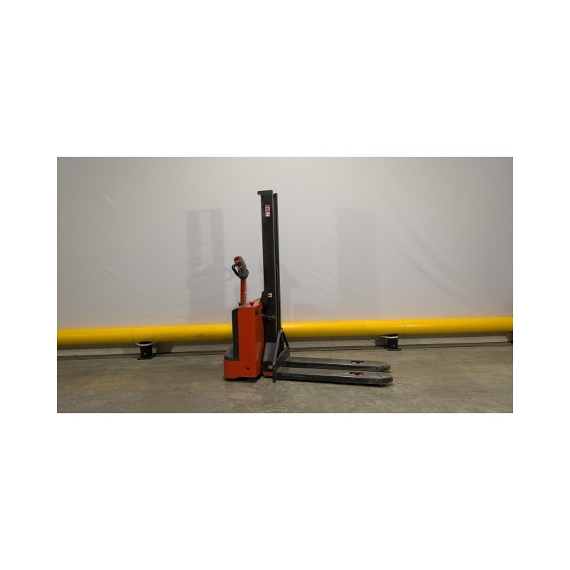 NEUWERTH Logistics SA - Linde - MM10I - Gerbeur électrique NEUWERTH Logistics SA - Linde - MM10I - Gerbeur électrique