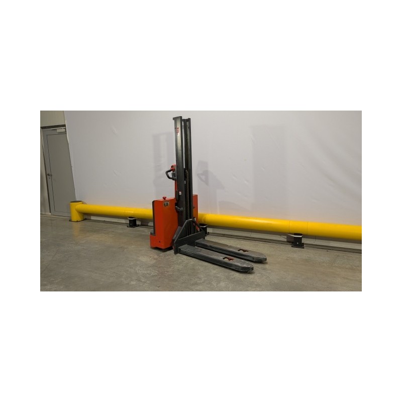 NEUWERTH Logistics SA - Linde - MM10I - Gerbeur électrique NEUWERTH Logistics SA - Linde - MM10I - Gerbeur électrique