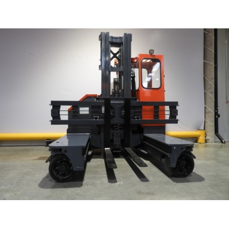 NEUWERTH Logistics SA - Mima - MQC30D - Chariot-élévateur multidirectionnel NEUWERTH Logistics SA - Mima - MQC30D - Chariot-élévateur multidirectionnel