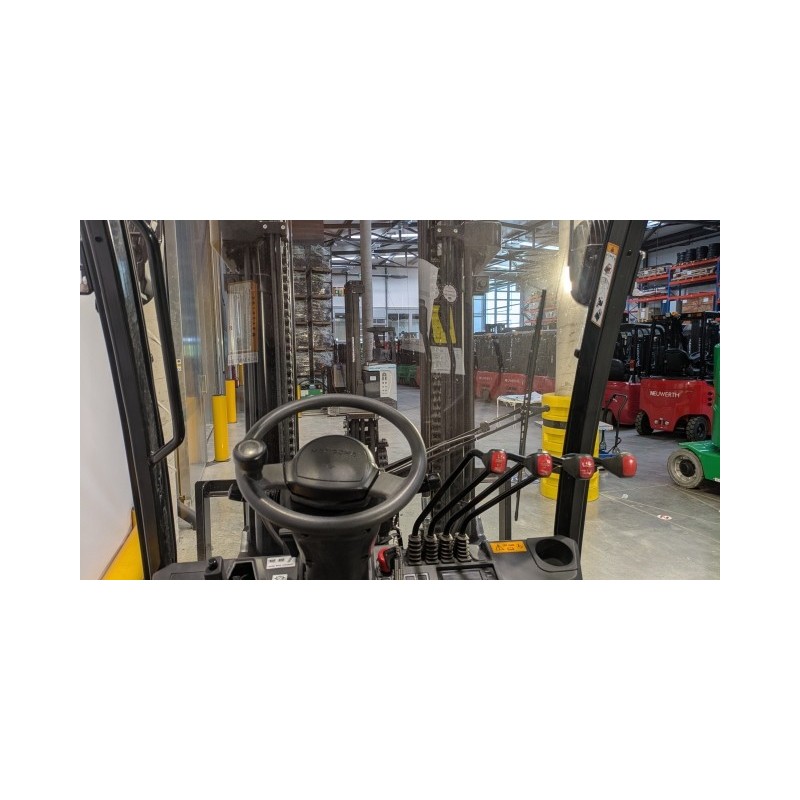 NEUWERTH Logistics SA - Hangcha - CPCD35-X2H7F1 - Chariot-élévateur Diesel NEUWERTH Logistics SA - Hangcha - CPCD35-X2H7F1 - Chariot-élévateur Diesel