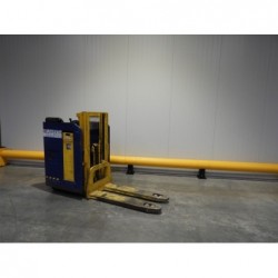 NEUWERTH Logistics SA - StÖcklin - EFI 1600 - Gerbeur électrique 2