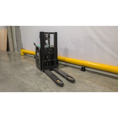 NEUWERTH Logistics SA - Mitsubishi - PBV20N3D - Gerbeur électrique NEUWERTH Logistics SA - Mitsubishi - PBV20N3D - Gerbeur électrique