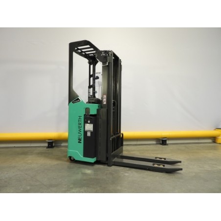 NEUWERTH Logistics SA - Mitsubishi - SBR16N2I - Gerbeur électrique NEUWERTH Logistics SA - Mitsubishi - SBR16N2I - Gerbeur électrique