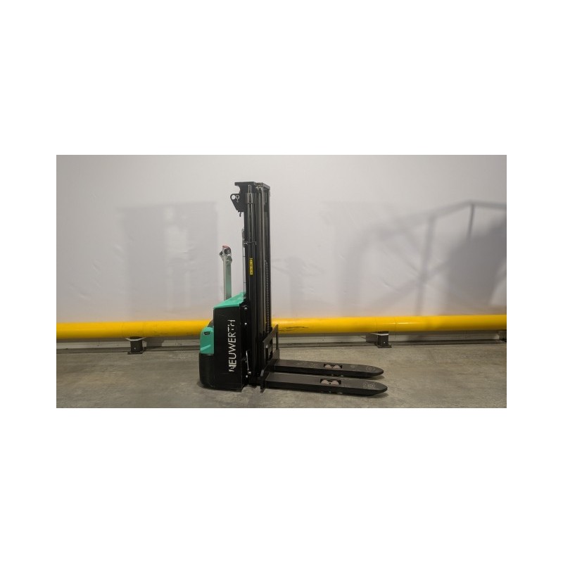 NEUWERTH Logistics SA - Mitsubishi - SBP12N2 - Gerbeur électrique NEUWERTH Logistics SA - Mitsubishi - SBP12N2 - Gerbeur électrique