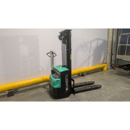 NEUWERTH Logistics SA - Mitsubishi - SBP12N2 - Gerbeur électrique NEUWERTH Logistics SA - Mitsubishi - SBP12N2 - Gerbeur électrique