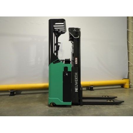 NEUWERTH Logistics SA - Mitsubishi - SBR16N2I - Gerbeur électrique NEUWERTH Logistics SA - Mitsubishi - SBR16N2I - Gerbeur électrique