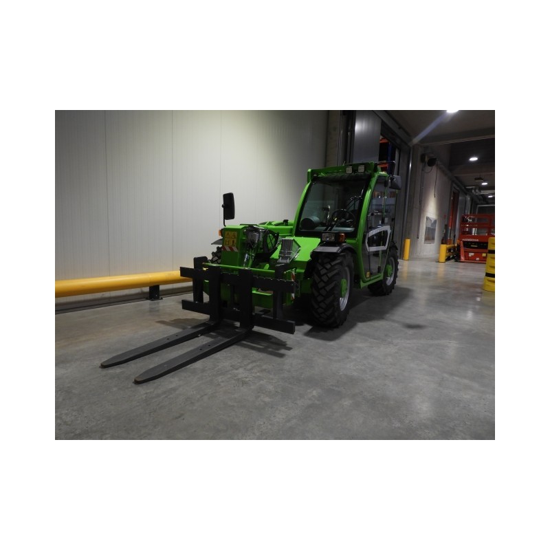 NEUWERTH Logistics SA - Merlo - P27.6-Top-75 - Chariot-élévateur télescopique NEUWERTH Logistics SA - Merlo - P27.6-Top-75 - Chariot-élévateur télescopique