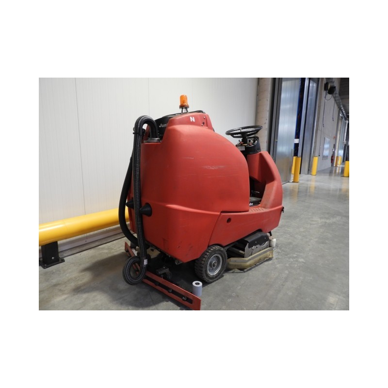 NEUWERTH Logistics SA - Rcm - JUMBO 962 - Autolaveuse NEUWERTH Logistics SA - Rcm - JUMBO 962 - Autolaveuse