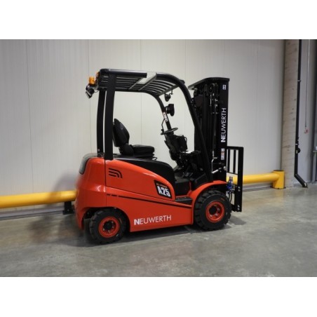 NEUWERTH Logistics SA - Hangcha - CPD25-AZ3 - Chariot-élévateur électrique