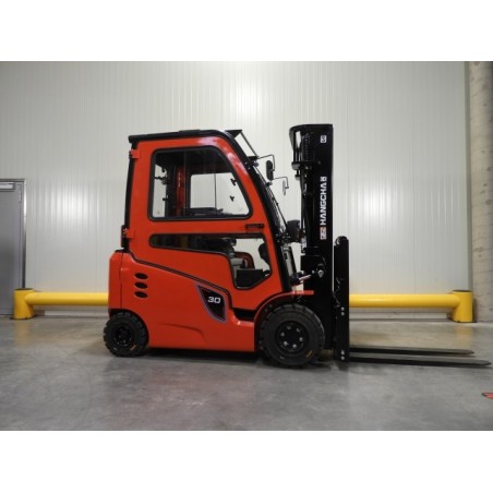 NEUWERTH Logistics SA - Hangcha - CPD30-XC4 - Chariot-élévateur électrique