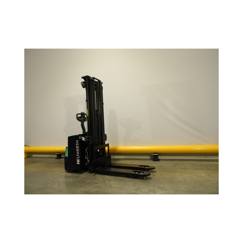 NEUWERTH Logistics SA - Mitsubishi - SBP12N3I - Gerbeur électrique NEUWERTH Logistics SA - Mitsubishi - SBP12N3I - Gerbeur électrique