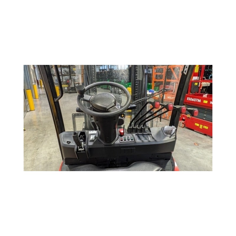 NEUWERTH Logistics SA - Hangcha - CPCD25-X2H7F1 - Chariot-élévateur Diesel